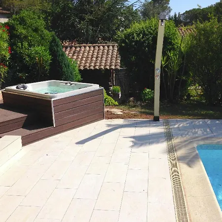 Luxurious Holiday Home In Saint Rapha L With Jacuzzi * Saint-Raphael (Var)