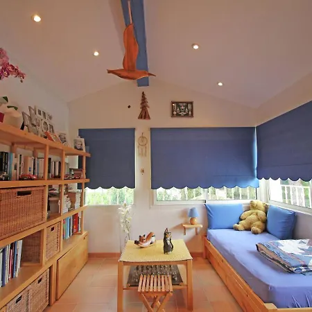 Holiday home Luxurious Holiday Home In Saint Rapha L With Jacuzzi *