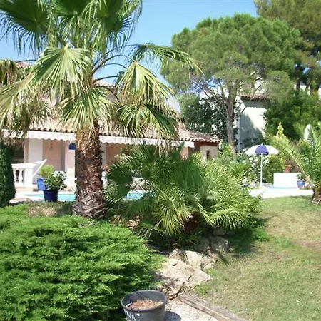 Luxurious Holiday Home In Saint Rapha L With Jacuzzi Saint-Raphael (Var)