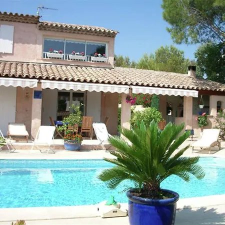 Luxurious Holiday Home In Saint Rapha L With Jacuzzi Holiday home *